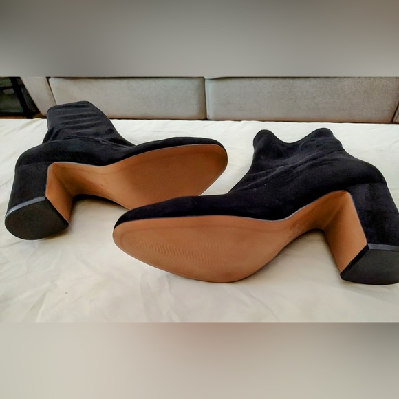 Steve Madden Black Suede Booties Size 8 - Picture 7 of 8